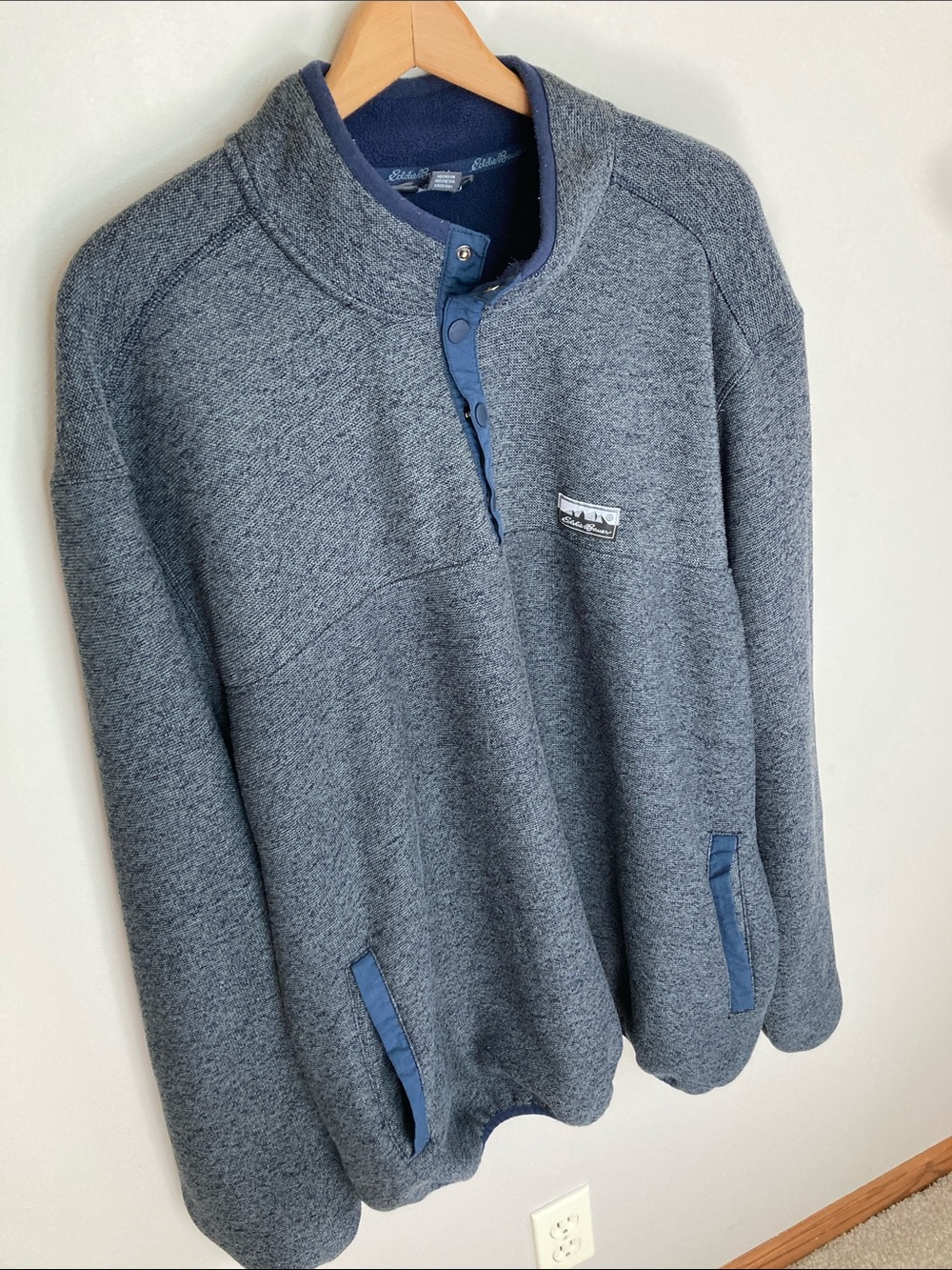 Eddie Bauer Gray Heather Fleece Crewneck Pullover with Blue Trim, Men’s Size XXL - Picture 3 of 8